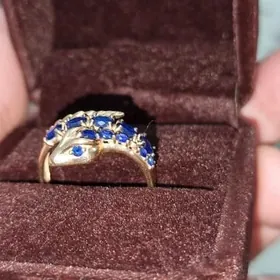 Sapfir Brilliant gyzyl ýüzük