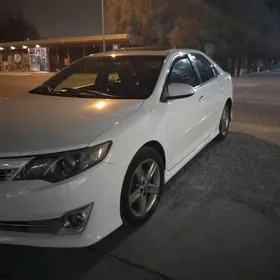 Toyota Camry 2013