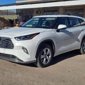 Toyota Highlander 2021