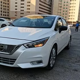 Nissan Versa 2021