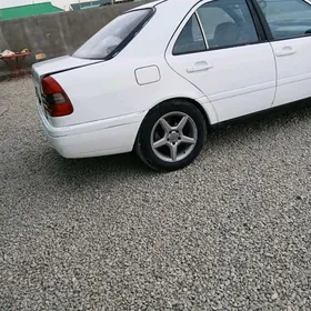 Mercedes-Benz W201 1997