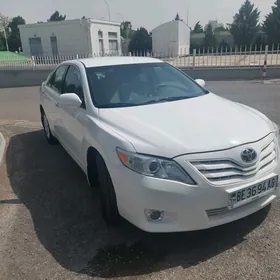 Toyota Camry 2011