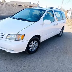 Toyota Sienna 2002