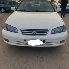 Toyota Camry 2001