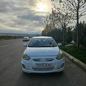 Hyundai Accent 2011