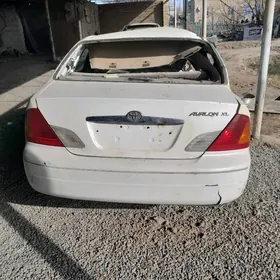 Toyota Avalon 2001