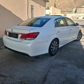 Toyota Avalon 2010