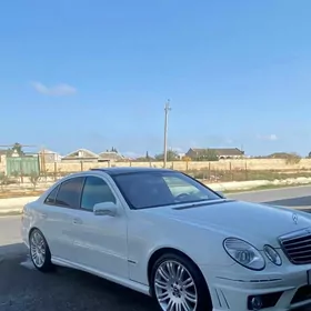 Mercedes-Benz E320 2005