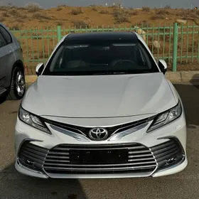Toyota Camry 2022