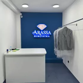 Требуется сотрудница на кассу