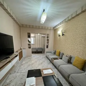 3 ком Ким район 4/2 этаж 15 шк