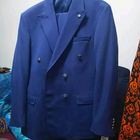 Erkek eshik kostyumlar