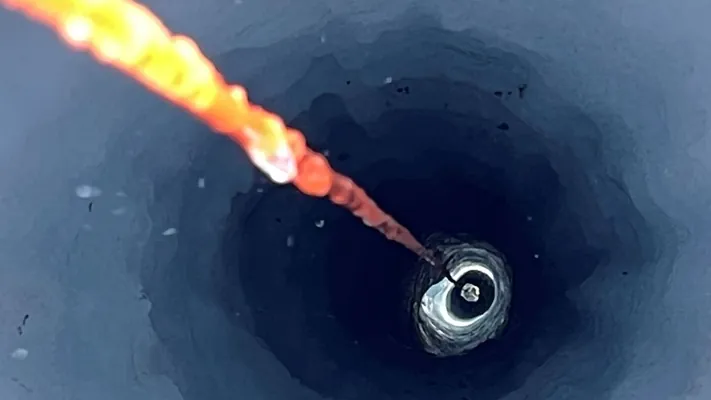 Ученые открыли целый скрытый мир на глубине 500 м подо льдом Антарктиды