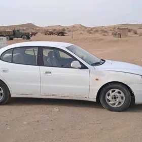 Daewoo Leganza 1998