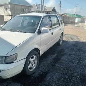 Mitsubishi Chariot 1996