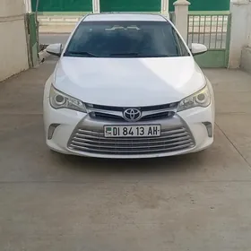 Toyota Camry 2017