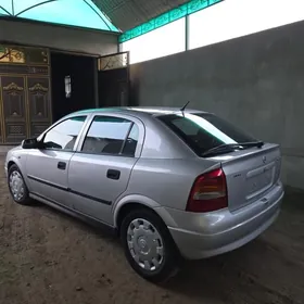 Opel Astra 2000