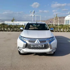 Mitsubishi Montero Sport 2019