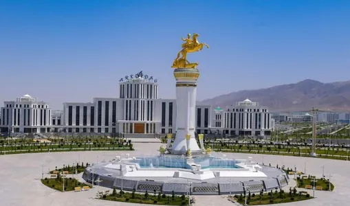 Гурбангулы Бердымухамедов ознакомился с проектами медицинского кластера в Аркадаге