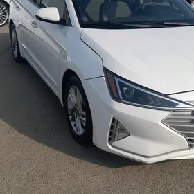 Hyundai Elantra 2020