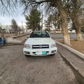 Nissan Pathfinder 2004