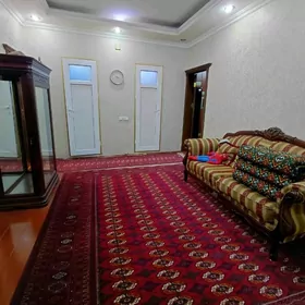 Мир 5 по Юбилейной 4 комн