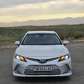 Toyota Camry 2021