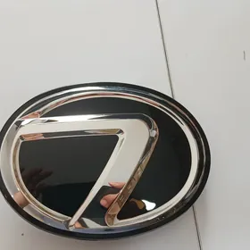 znacok Lexus Es 2024 radarly