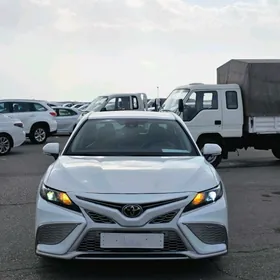 Toyota Camry 2022