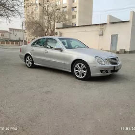 Mercedes-Benz E320 2003