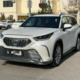 Toyota Highlander 2021