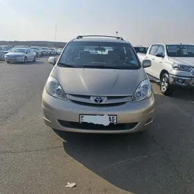 Toyota Sienna 2008