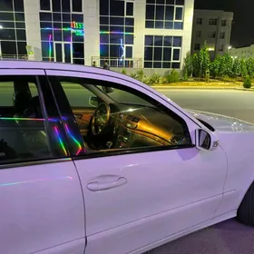 Mercedes-Benz E350 2006