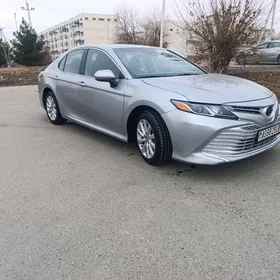 Toyota Camry 2020
