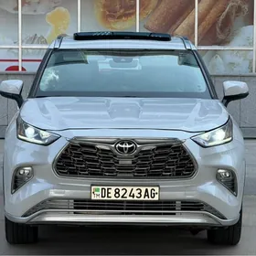 Toyota Highlander 2022