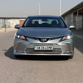 Toyota Camry 2020
