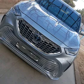 Toyota Highlander 2021