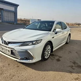 Toyota Camry 2020