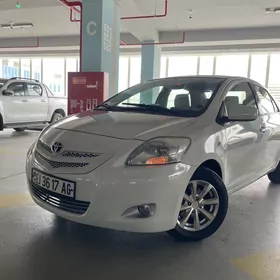 Toyota Yaris 2008