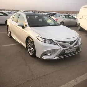 Toyota Camry 2020