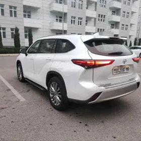 Toyota Highlander 2020