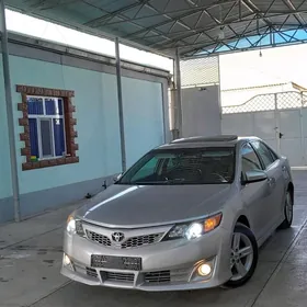Toyota Camry 2012
