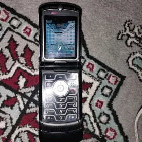 Motorola V3