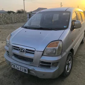 Hyundai H-1 2005