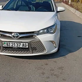Toyota Camry 2017