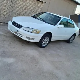 Toyota Camry 1999