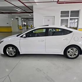 Hyundai Elantra 2019