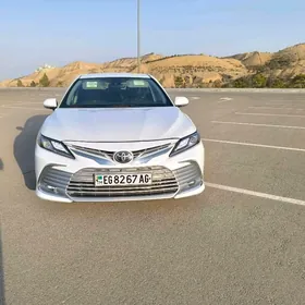 Toyota Camry 2020