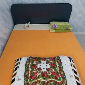 спалны кровать