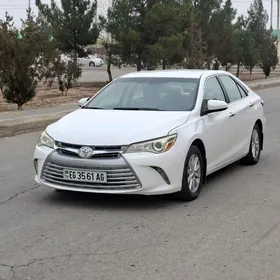 Toyota Camry 2017